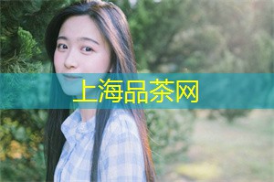 还有一家名叫“Vintage Vibe”的 ＊＊ 设计品牌店